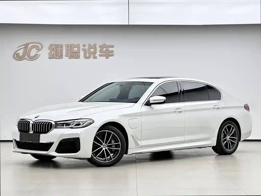 BMW 5 Series New Energy — фото 1
