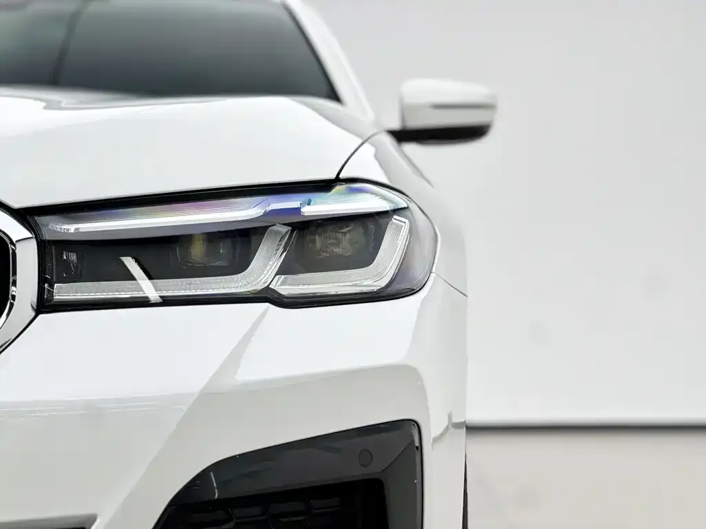 BMW 5 Series New Energy — фото 2