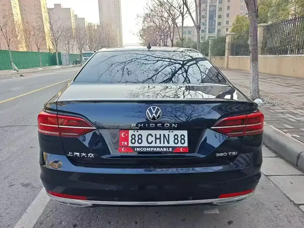 Volkswagen Phideon — фото 6