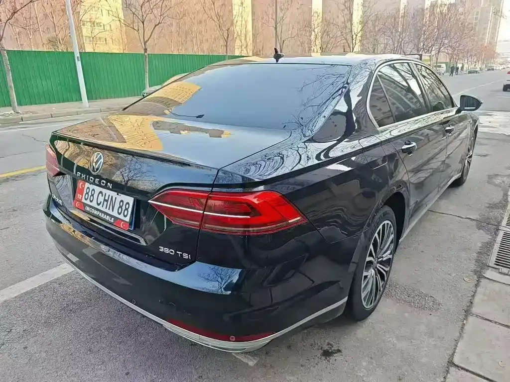 Volkswagen Phideon — фото 2