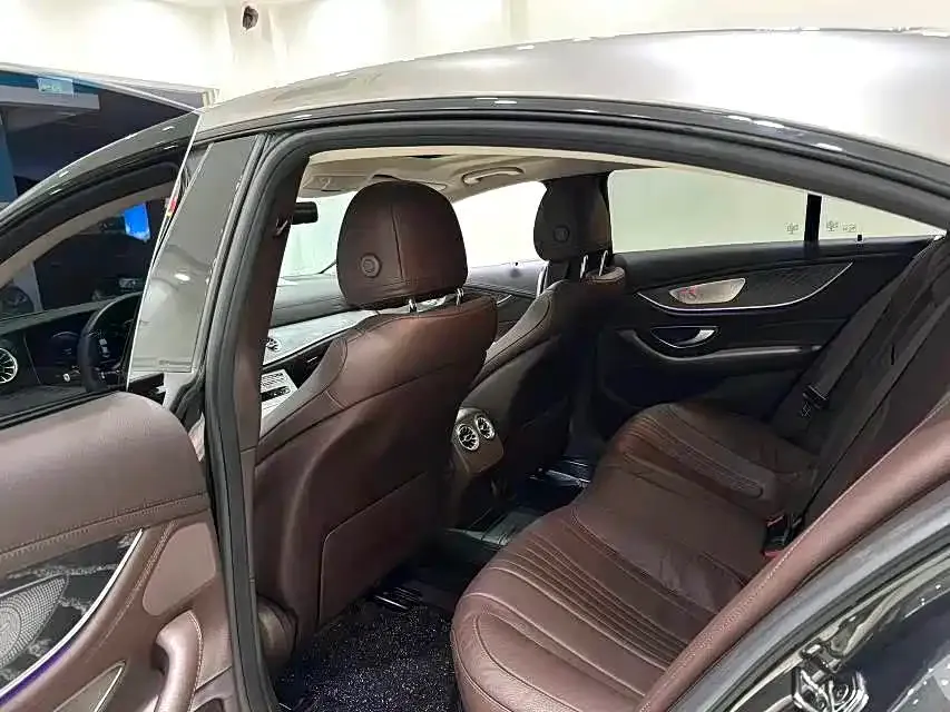 Mercedes-Benz CLS — фото 6