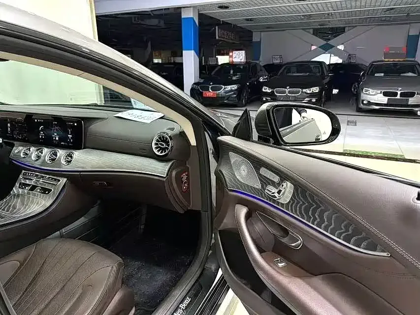 Mercedes-Benz CLS — фото 7