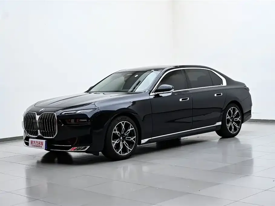 BMW 7 Series — фото 2
