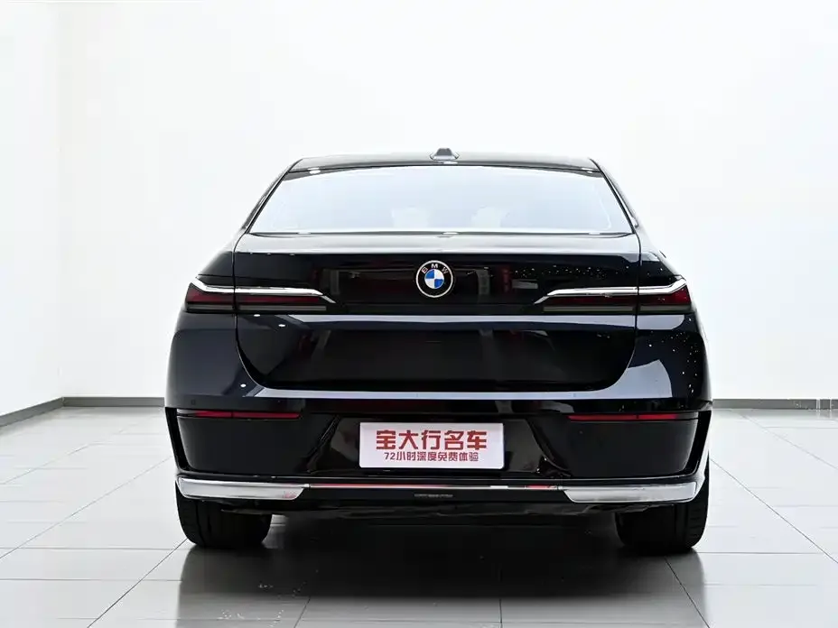 BMW 7 Series — фото 4