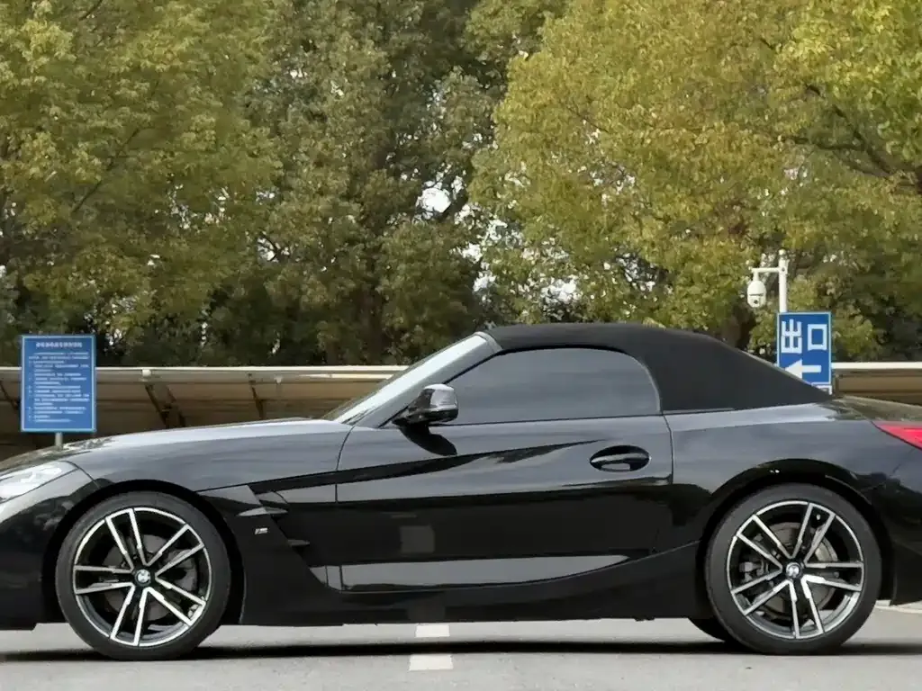 BMW Z4 — фото 9