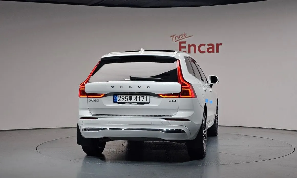 Volvo XC60 2023 из KR, фото 4