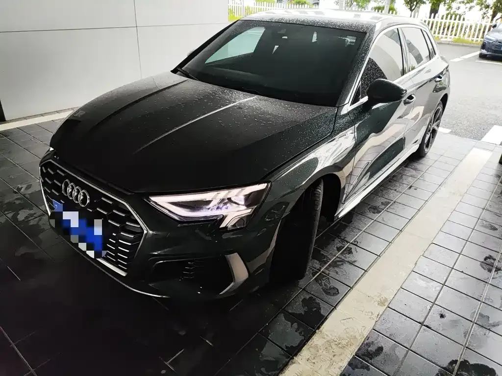 Audi A3 — фото 1