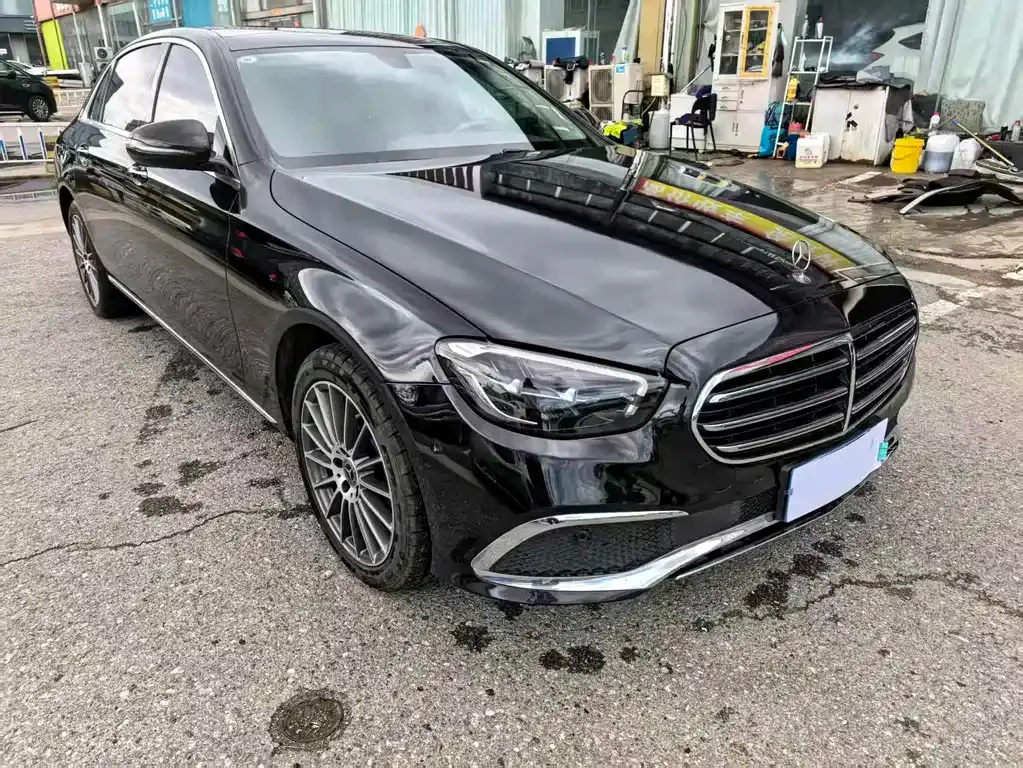 Mercedes-Benz E-Class — фото 10