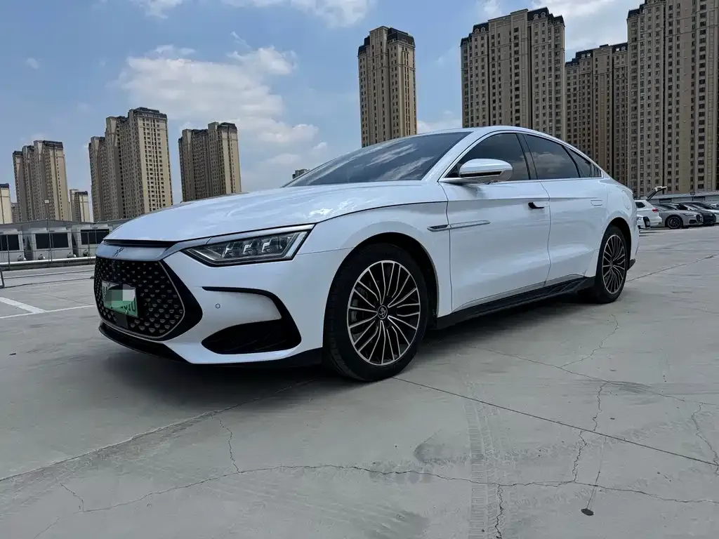 BYD Han — фото 1
