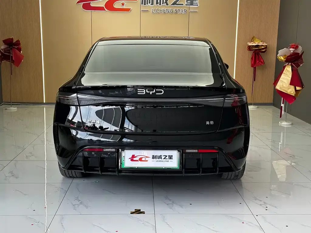 BYD Seal — фото 7