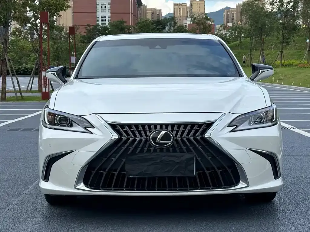 Lexus ES — фото 6