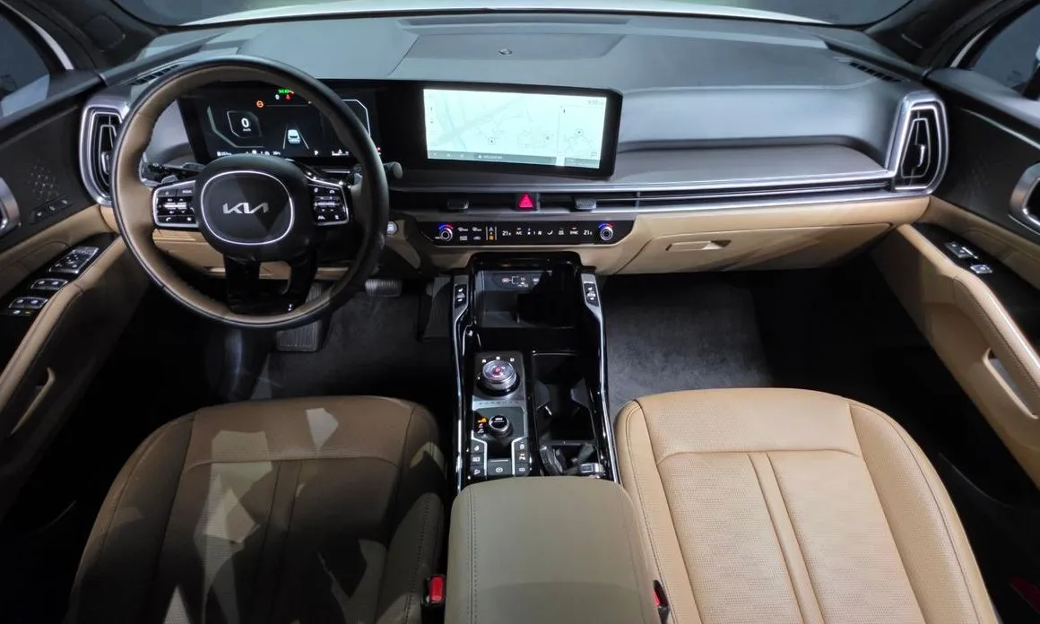 Kia Sorento — фото 8