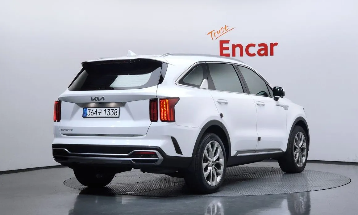 Kia Sorento — фото 6