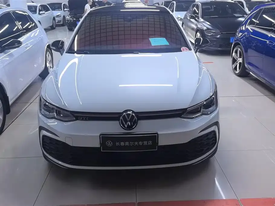 Volkswagen Golf GTI — фото 7