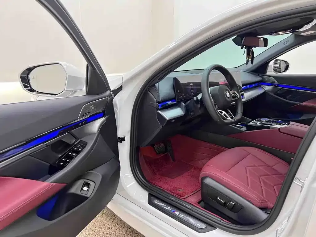 BMW 5 Series — фото 10