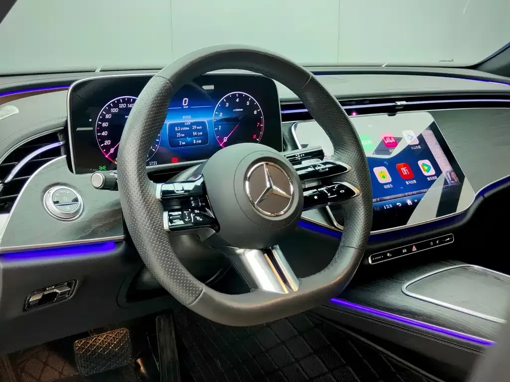 Mercedes-Benz E-Class — фото 10