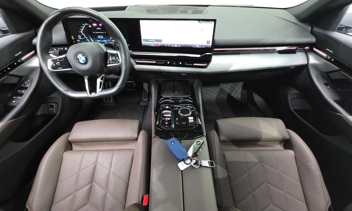 BMW 5-Series — фото 10