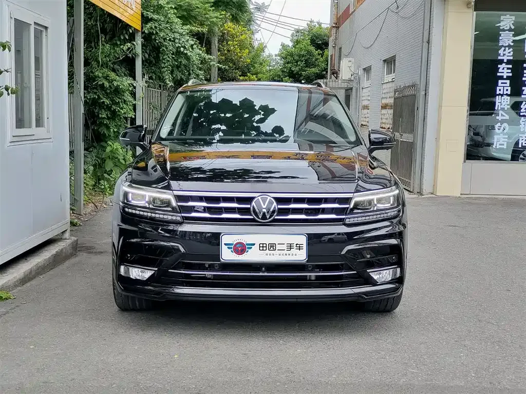 Volkswagen Tiguan L — фото 6