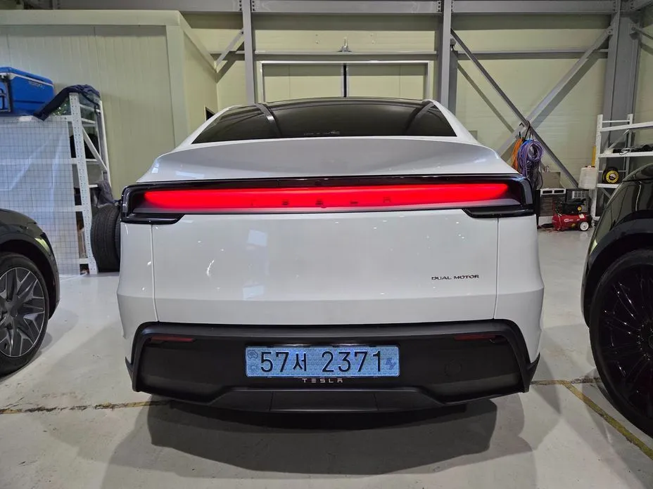 Tesla Model Y — фото 9