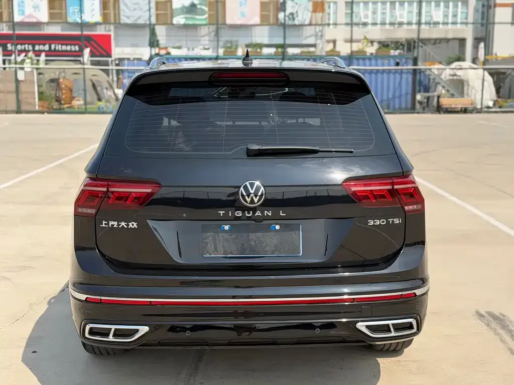 Volkswagen Tiguan L — фото 2