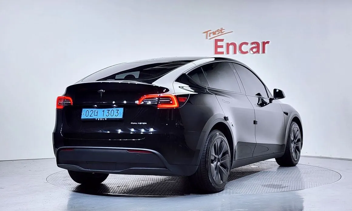Tesla Model Y — фото 4