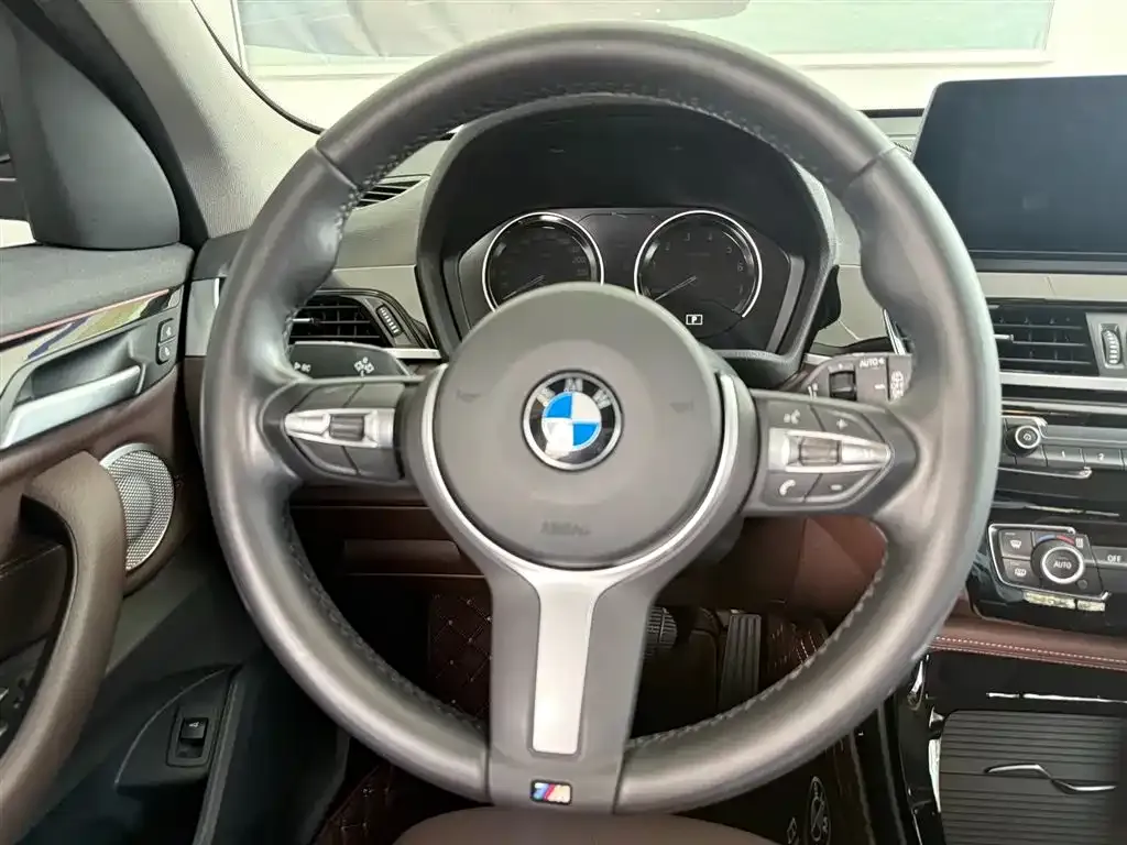 BMW X1 2021 из CN, фото 8