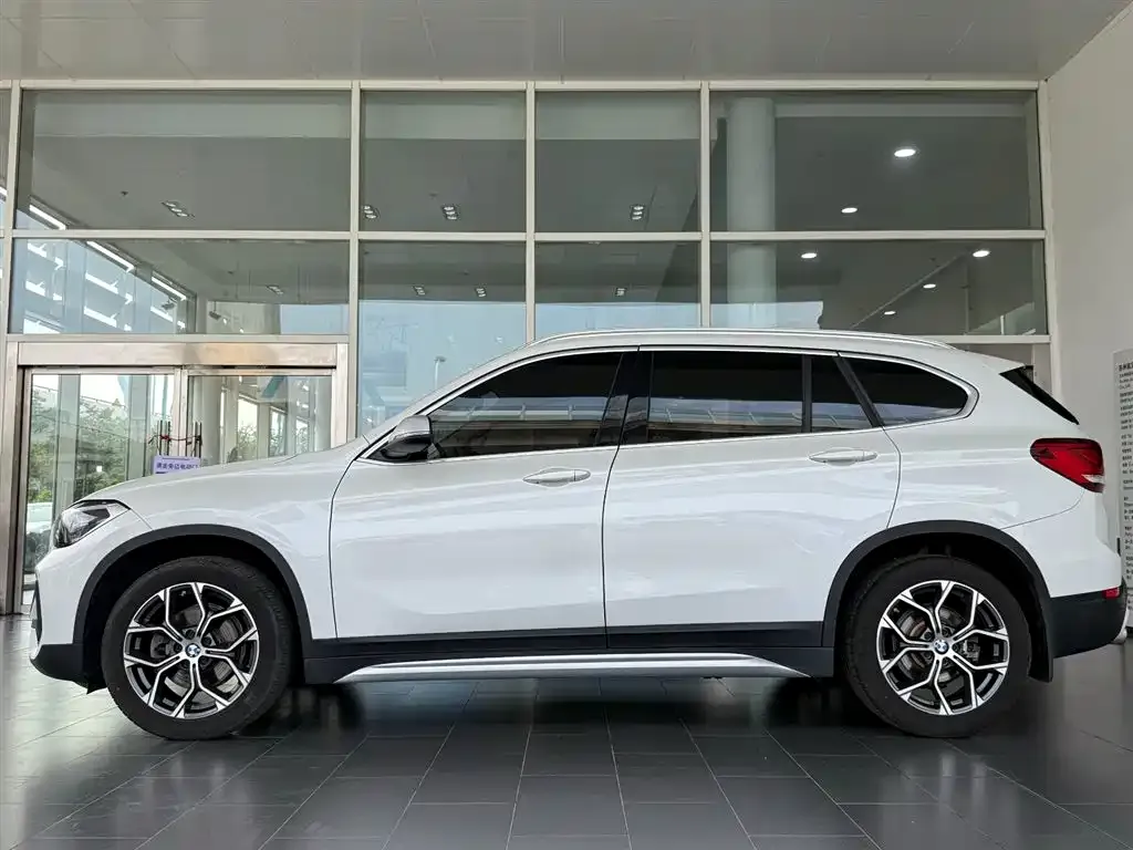 BMW X1 2021 из CN, фото 6