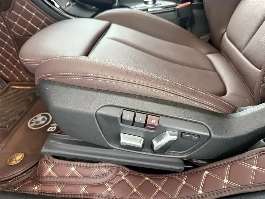 BMW X1 2021 из CN, фото 3
