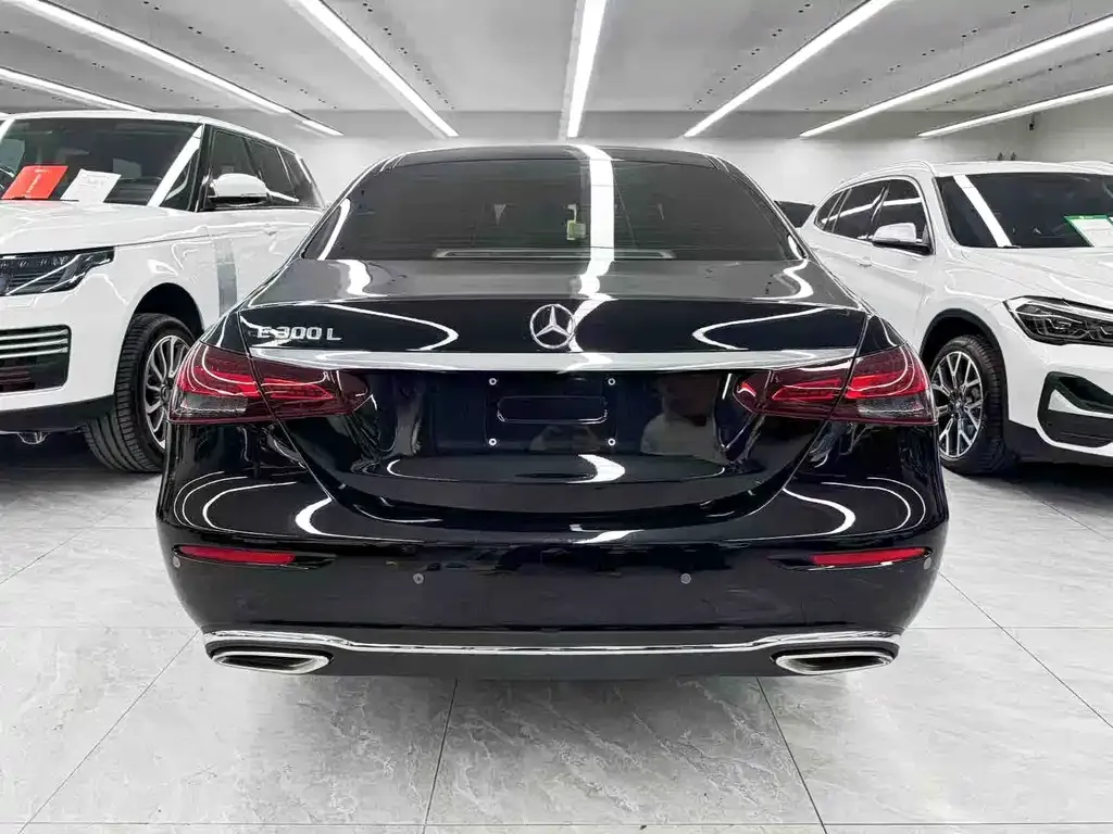 Mercedes-Benz E-Class — фото 5
