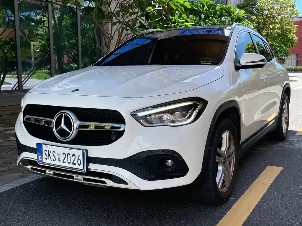 Mercedes-Benz GLA — фото 1