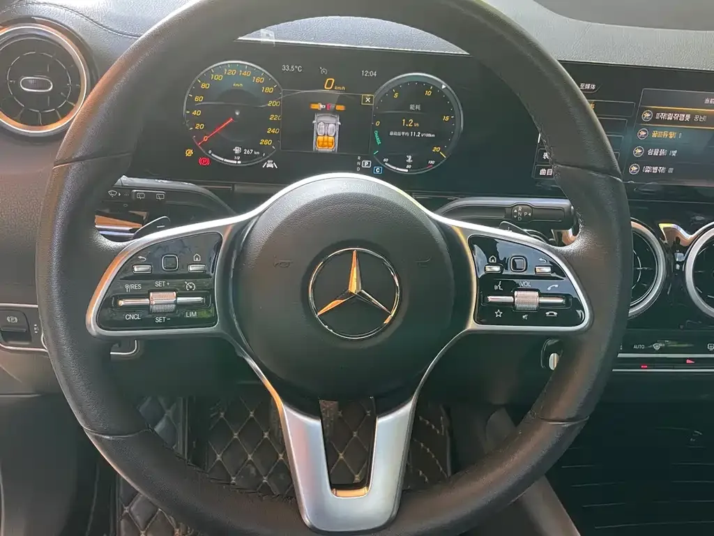 Mercedes-Benz GLA — фото 9