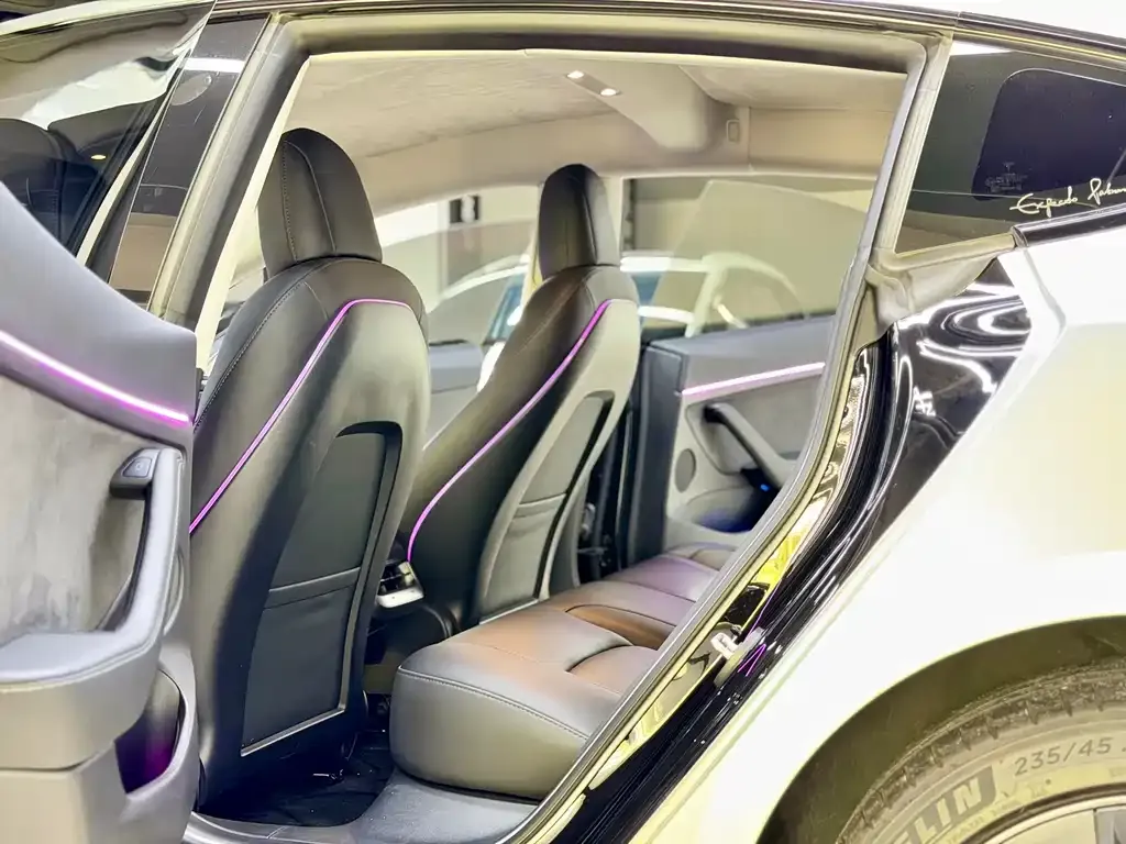 Tesla Model 3 — фото 4