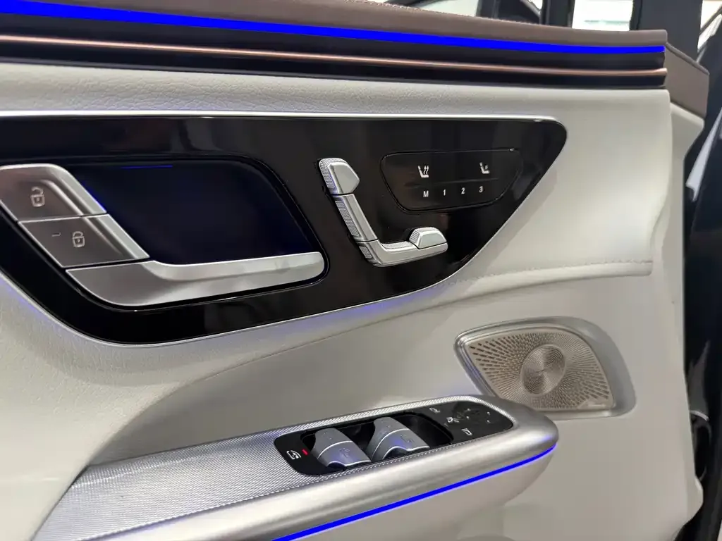 Mercedes-Benz EQE SUV 2023 из CN, фото 8