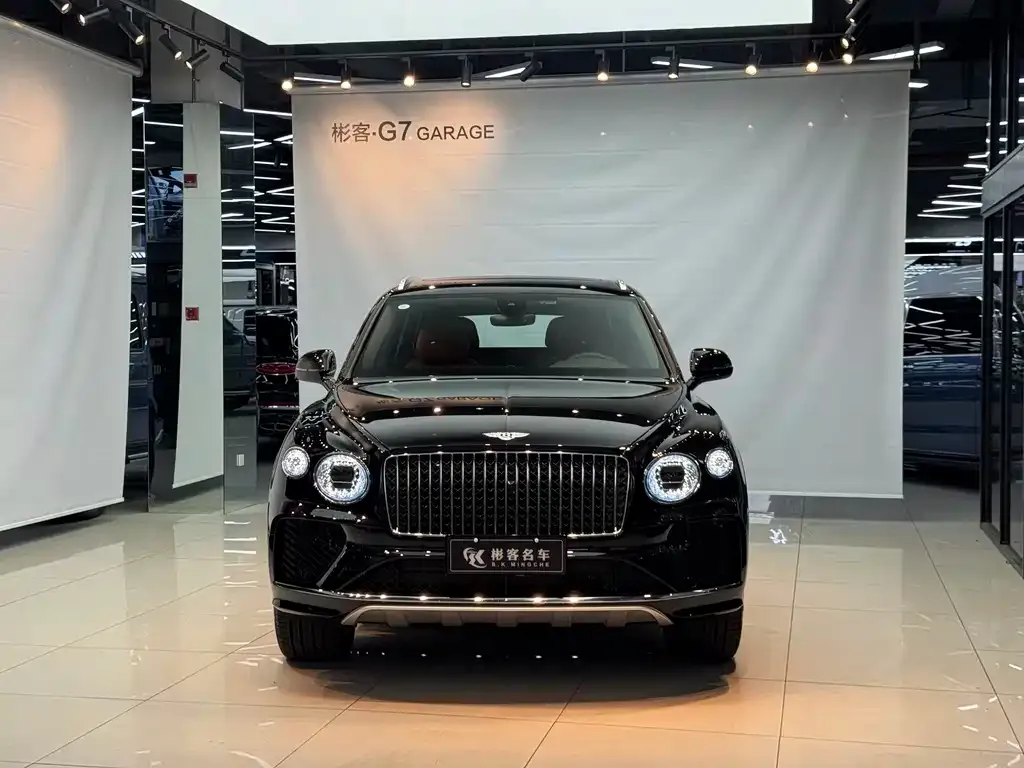 Bentley Bentayga — фото 1