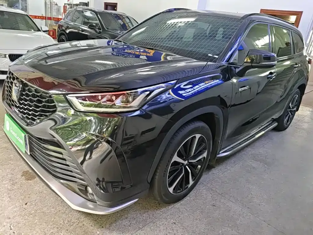Toyota Crown Kluger