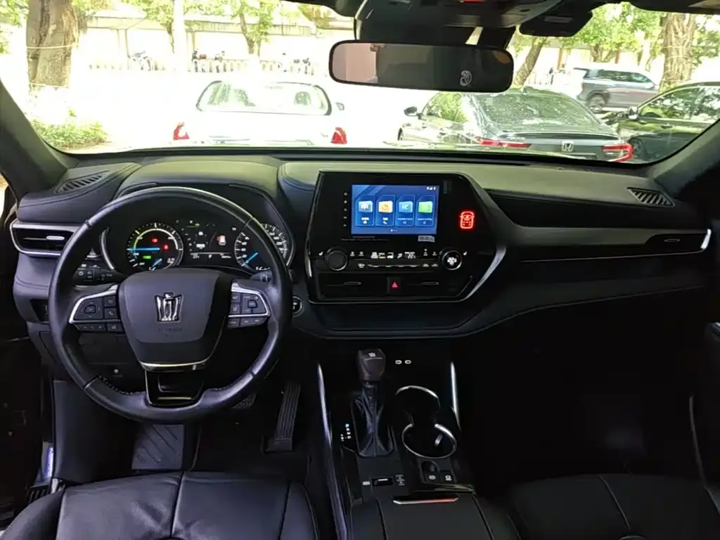 Toyota Crown Kluger 2024 из CN, фото 10