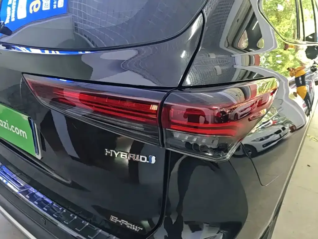 Toyota Crown Kluger 2024 из CN, фото 9
