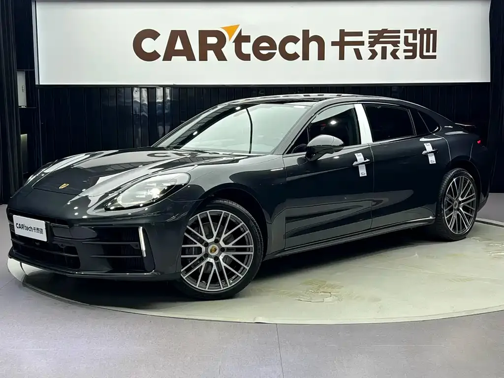 Porsche Panamera — фото 1