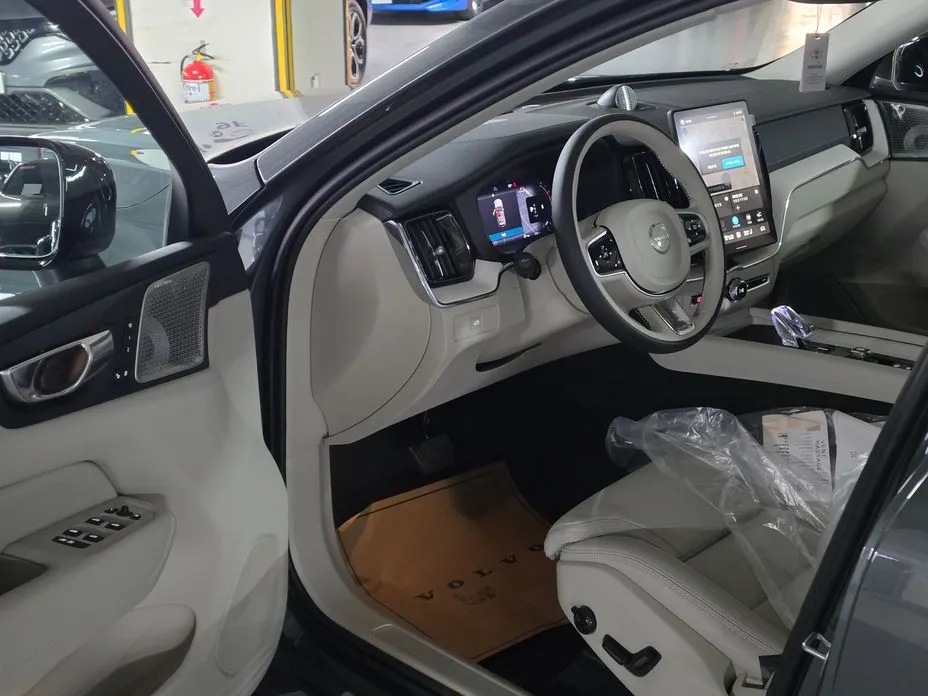 Volvo XC60 2026 из KR, фото 7
