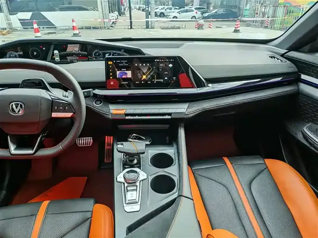 Changan UNI-V 2024 из CN, фото 4