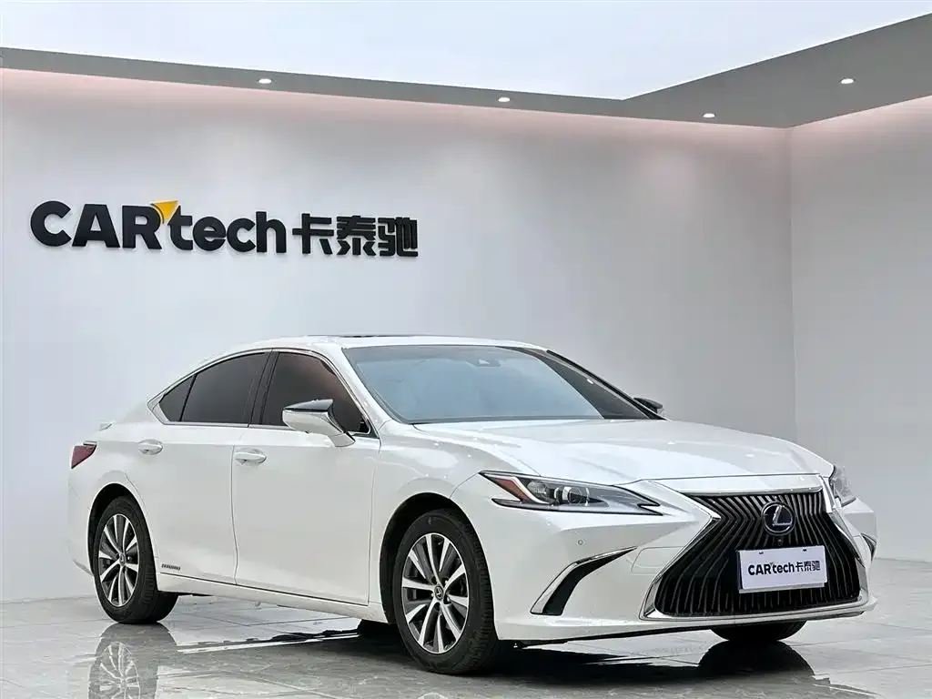 Lexus ES — фото 9
