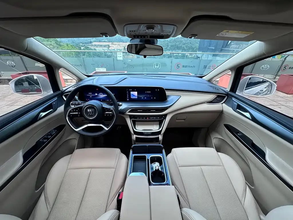 Buick GL8 Hybrid — фото 2