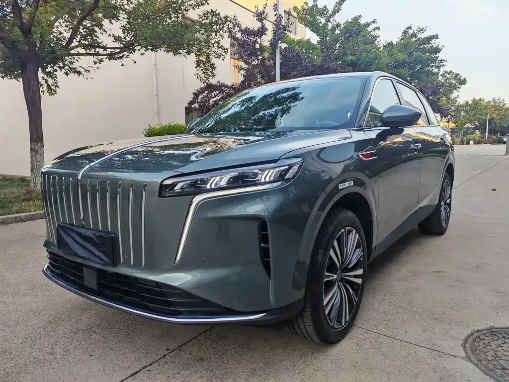 Hongqi HS6 PHEV