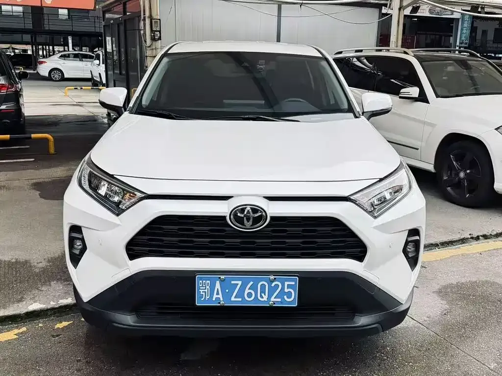Toyota RAV4 2024 из CN, фото 7