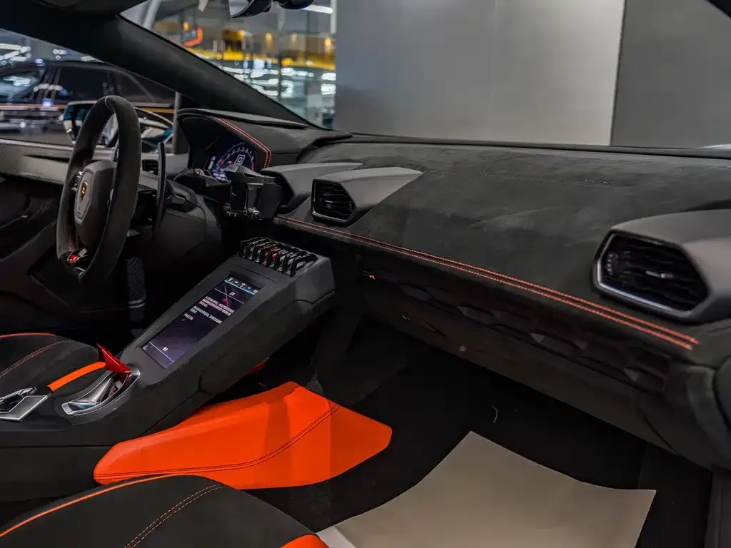 Lamborghini Huracan — фото 10