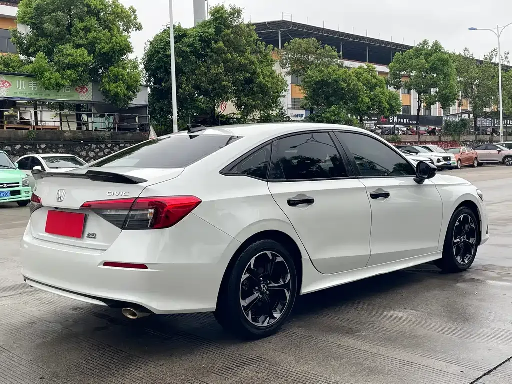 Honda Civic — фото 8