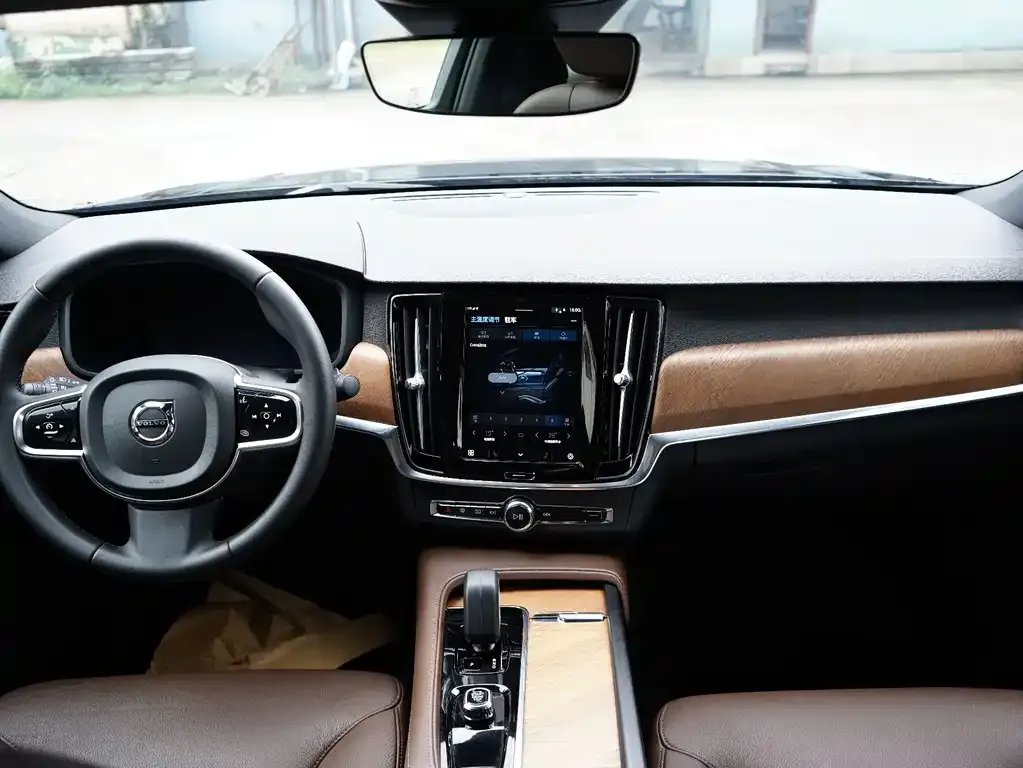 Volvo S90 — фото 7