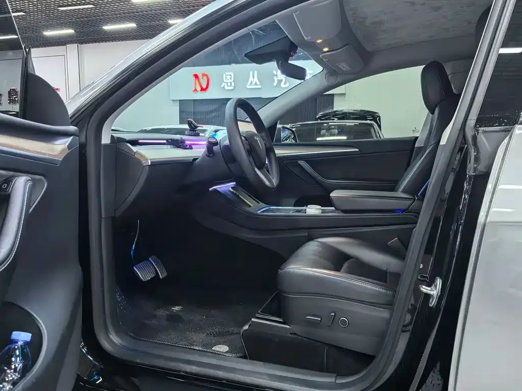 Tesla Model Y — фото 7
