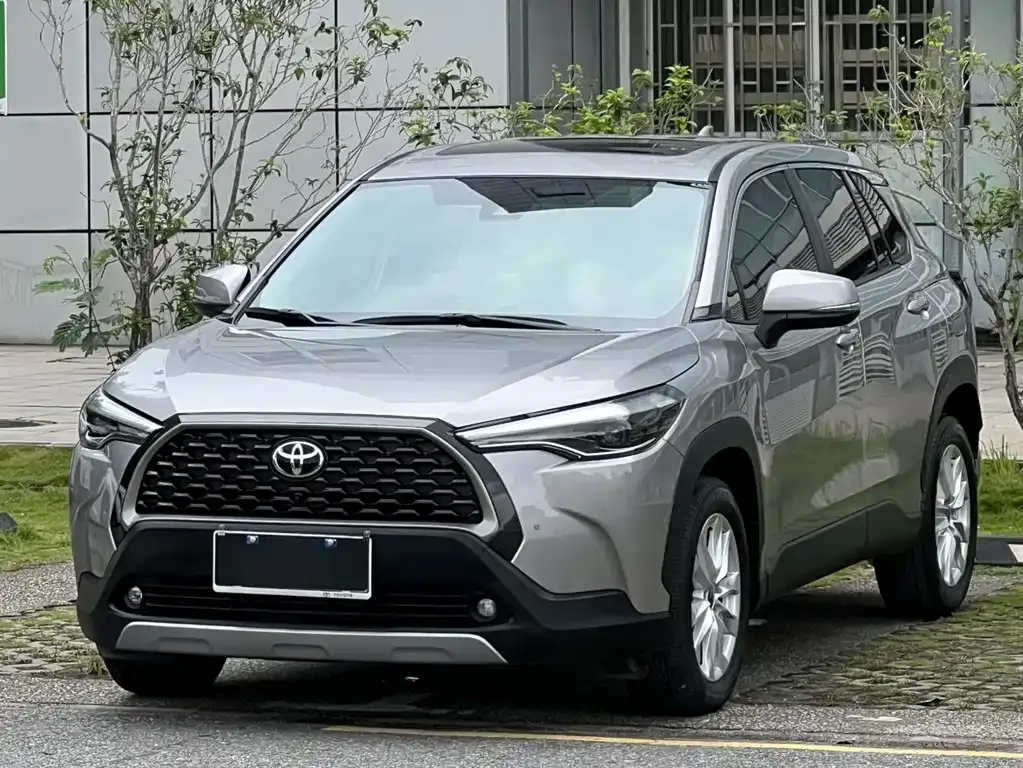 Toyota Corolla Cross — фото 1