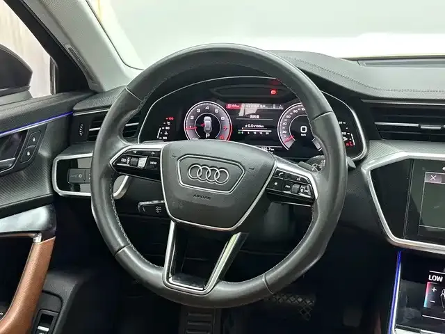 Audi A6L — фото 10